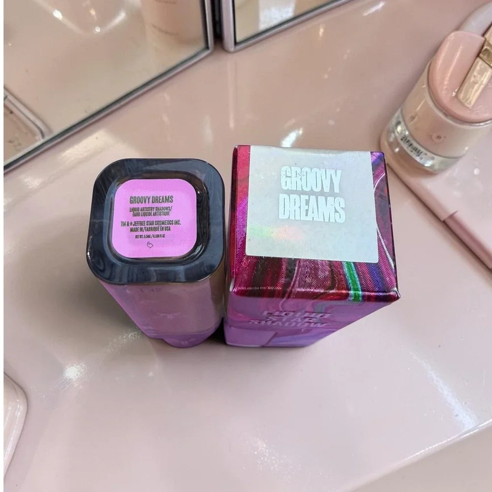 Jeffree Star Cosmetics - Liquid Star Shadow - Shade: Groovy Dreams - *NIB*